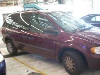 2003 Chrysler Voyager Pictures