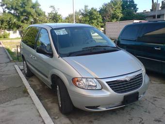 2003 Chrysler Voyager Photos