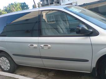 2003 Chrysler Voyager Photos
