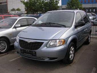 2004 Chrysler Voyager Photos