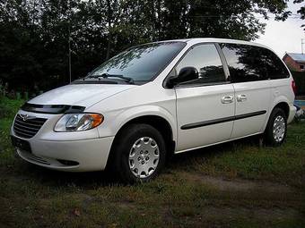 2004 Chrysler Voyager Pictures