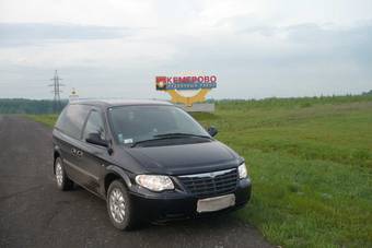 2005 Chrysler Voyager Pictures