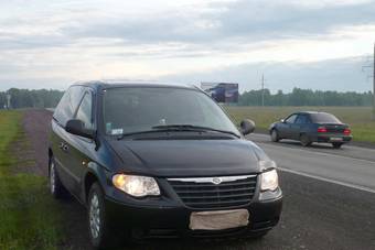 2005 Chrysler Voyager Pictures