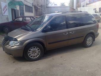 2005 Chrysler Voyager Photos