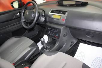 2010 Citroen C4 Images