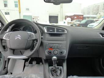 2011 Citroen C4 Photos