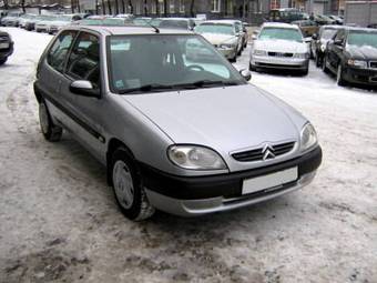 2000 Citroen Saxo Photos