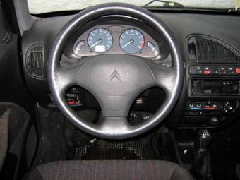 2000 Citroen Saxo Photos