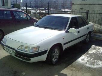 1997 Daewoo Espero Photos