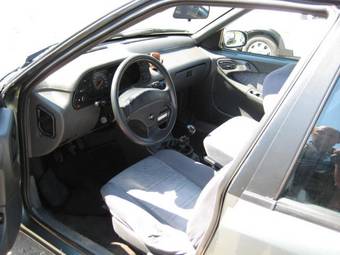 1997 Daewoo Espero Photos