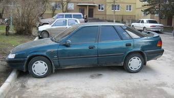 1998 Daewoo Espero Photos