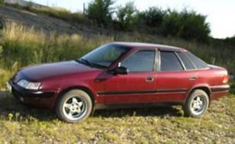 1998 Daewoo Espero Photos
