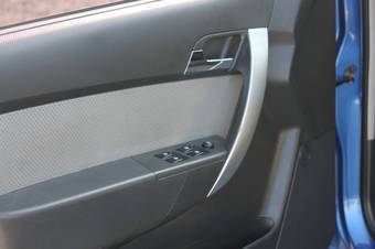 2010 Daewoo Gentra Photos