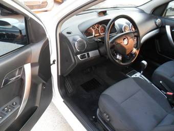 2011 Daewoo Gentra Pics