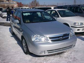 2005 Daewoo Lacetti Photos