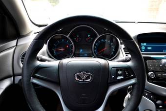 2010 Daewoo Lacetti Pictures