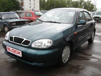 2000 Daewoo Lanos Pictures