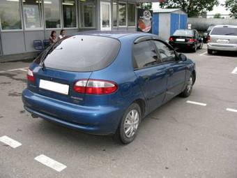 2000 Daewoo Lanos Pictures