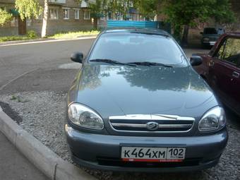 2009 Daewoo Lanos Photos