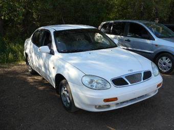1997 Daewoo Leganza Pictures