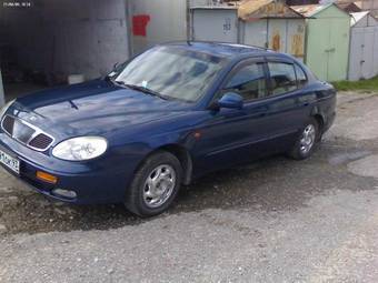 1998 Daewoo Leganza Photos