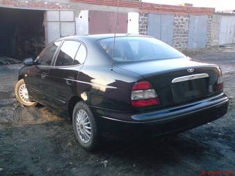 1999 Daewoo Leganza Photos