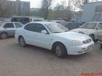 1999 Daewoo Leganza Photos