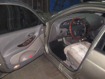 1999 Daewoo Leganza Photos