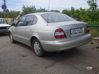 2000 Daewoo Leganza Pictures