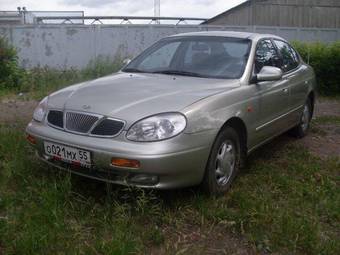 2000 Daewoo Leganza Pictures