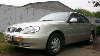 2000 Daewoo Leganza Pictures