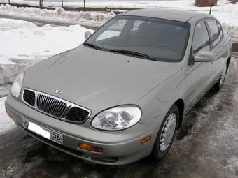 2001 Daewoo Leganza Pictures