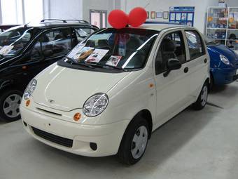 2010 Daewoo Leganza Pictures