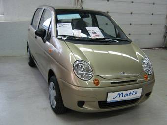 2010 Daewoo Magnus Photos