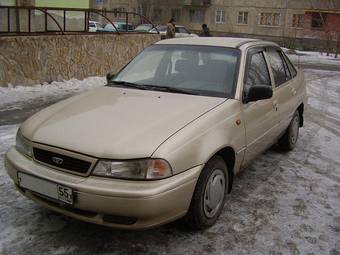 1997 Daewoo Nexia Photos