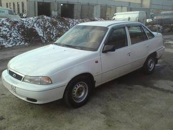 1997 Daewoo Nexia Photos