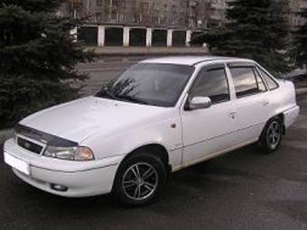 1997 Daewoo Nexia Photos