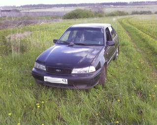 1997 Daewoo Nexia Photos