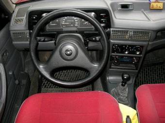1998 Daewoo Nexia Photos