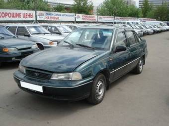 1999 Daewoo Nexia Photos