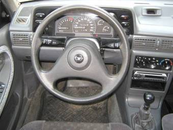 2000 Daewoo Nexia Photos