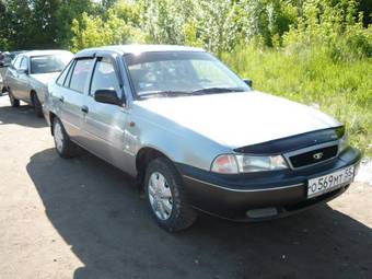 2000 Daewoo Nexia Photos