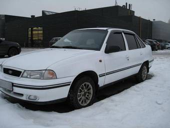 2001 Daewoo Nexia Pictures