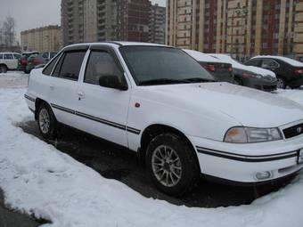 2001 Daewoo Nexia Photos