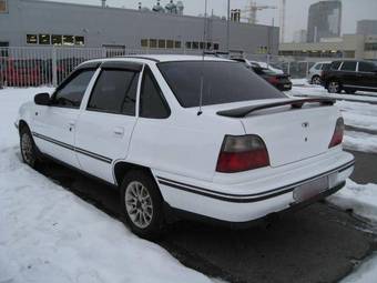 2001 Daewoo Nexia Photos