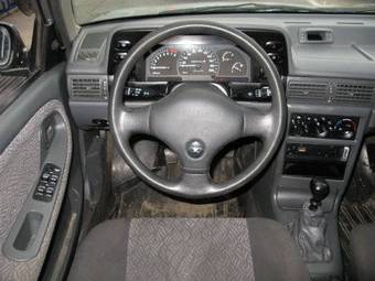 2001 Daewoo Nexia Pictures