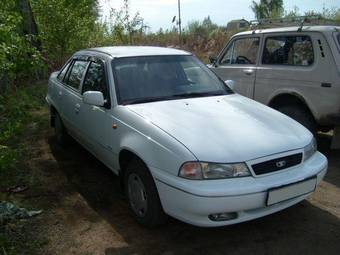 2002 Daewoo Nexia Pictures