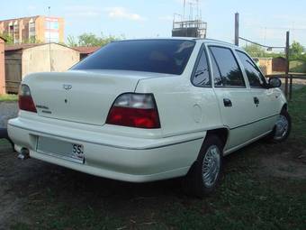 2002 Daewoo Nexia Pictures