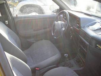 2003 Daewoo Nexia Pictures