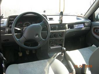 2003 Daewoo Nexia Photos